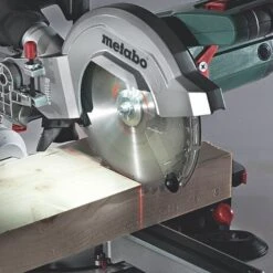 Metabo KS 305 M Afkortzaag - 2000W - 305 X 30mm - 619003000 -Beste Gereedschaps Winkel 036df178c014f331b043db8607defad2