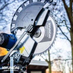 Hyundai 56256 Radiaal Afkortzaag - 1800W - 305mm (2x 45°) 20 Hyundai 56256 Radiaal Afkortzaag - 1800W - 305mm (2x 45°) -Beste Gereedschaps Winkel 1e2b9a398e547bdeb7440367353213c0