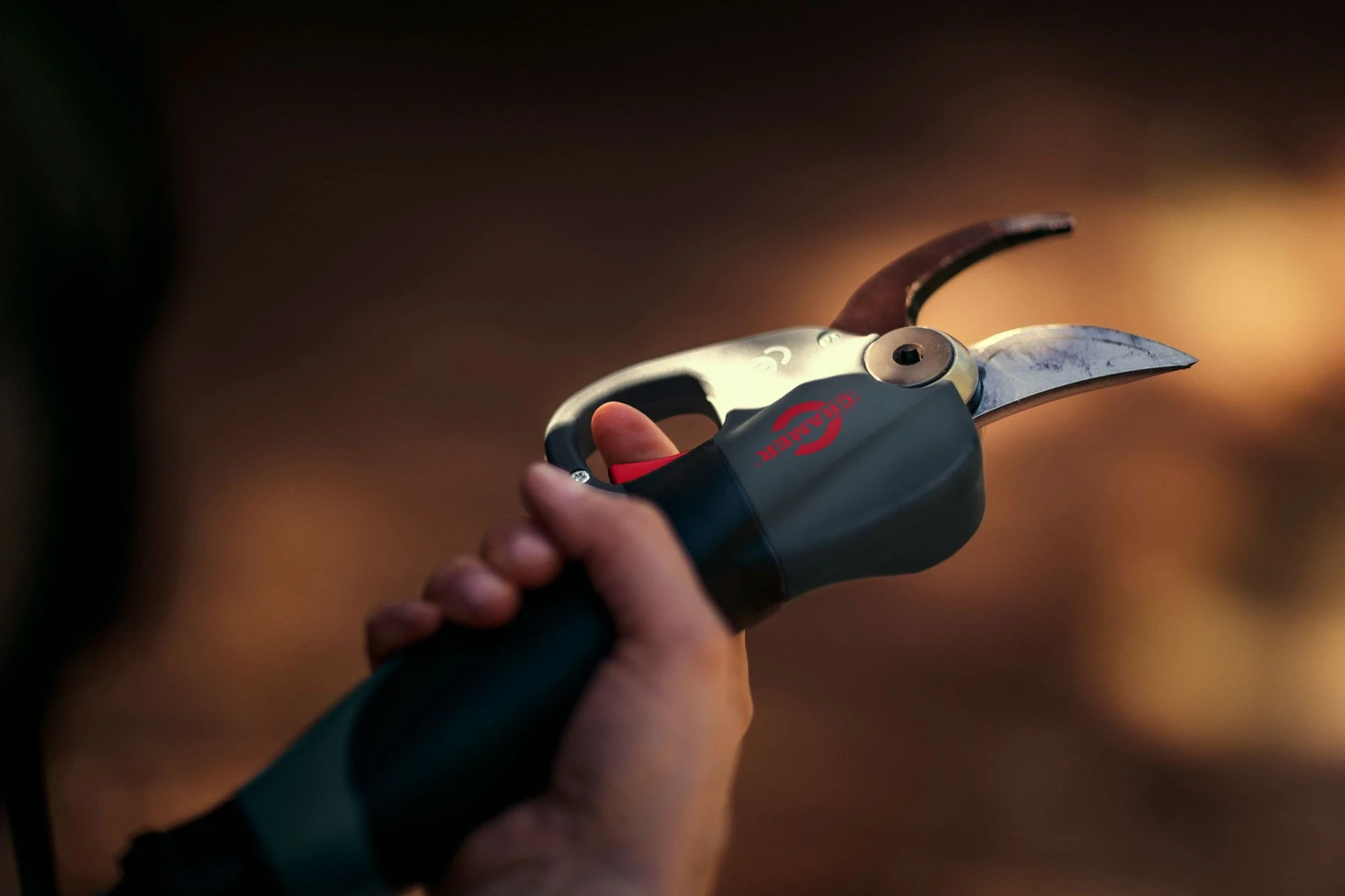 Cramer 82P 82V Li-Ion Accu Snoeischaar Body - 40 Mm - Koolborstelloos 7 Cramer 82P 82V Li-Ion Accu Snoeischaar Body - 40 Mm - Koolborstelloos - Afbeelding 5