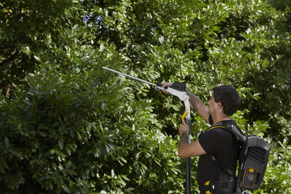 Stiga PH 900e Accu Heggenschaar Body Op Steel - 50cm - 34mm - Telescopisch 16 Stiga PH 900e Accu Heggenschaar Body Op Steel - 50cm - 34mm - Telescopisch - Afbeelding 14