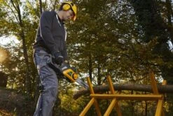 Stiga CS 122c (16") Elektrische Kettingzaag - 2,2kW - 40cm - 11m/sec -Beste Gereedschaps Winkel 7813822a99401ba88c956d2a11245603