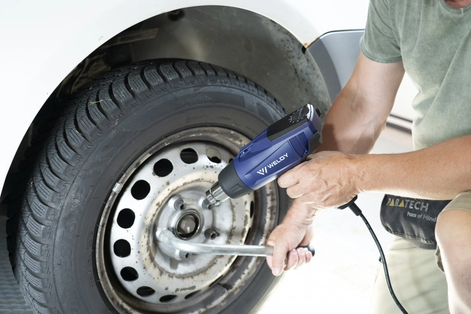 Weldy HG 330-S Heteluchtpistool Incl. 3 Mondstukken - 2000W 9 Weldy HG 330-S Heteluchtpistool Incl. 3 Mondstukken - 2000W - Afbeelding 7