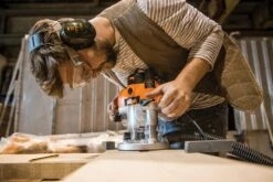 Triton TRA001 Precisie Bovenfrees Met Dubbele Functie - 2400W - TRA001EU -Beste Gereedschaps Winkel 92920b313f106d54be6010a8001fd8a6