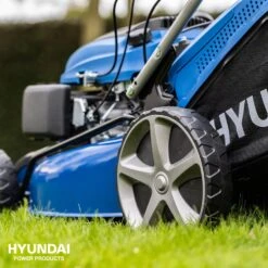 Hyundai 57024 Benzine Grasmaaier - 196cc - 4-takt - Elektrische Start -Beste Gereedschaps Winkel d7413d496ce3256eb8a81026e8991a66