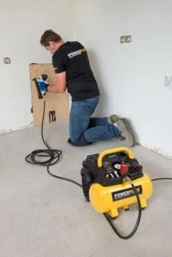 Powerplus POWX1721 Compressor - 1100W - 6L - Olievrij -Beste Gereedschaps Winkel f329efc6a9343a026d242201f56210a1