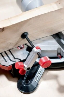 Metabo KGSV 216 M Afkortzaag - 1700W - 216 X 30mm - 619261000 -Beste Gereedschaps Winkel f8613c3aca7eead550df893fda6ad627