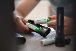 Ledlenser 502127 Flex10 Li-ion Powerbank - 9000mAh -Beste Gereedschaps Winkel fc4c2b38a600e17f0278cd2f148e78ae