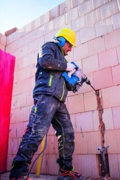 Scheppach DH1300PLUS SDS-Plus Boorhamer In Koffer - 1250W - 5J - 5907902901 15 Scheppach DH1300PLUS SDS-Plus Boorhamer In Koffer - 1250W - 5J - 5907902901 -Beste Gereedschaps Winkel fe1074a8ff98c6b93a4b2ce8f695575e